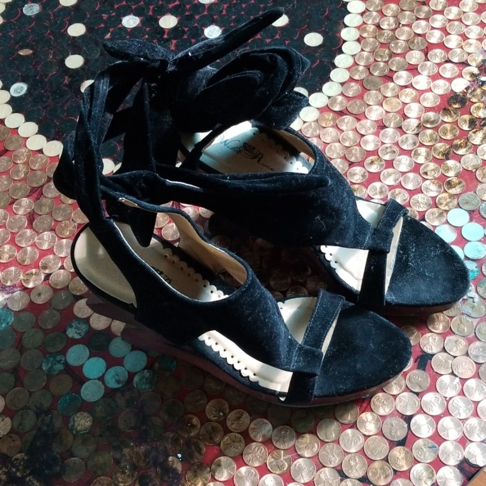 Size 10 wedges